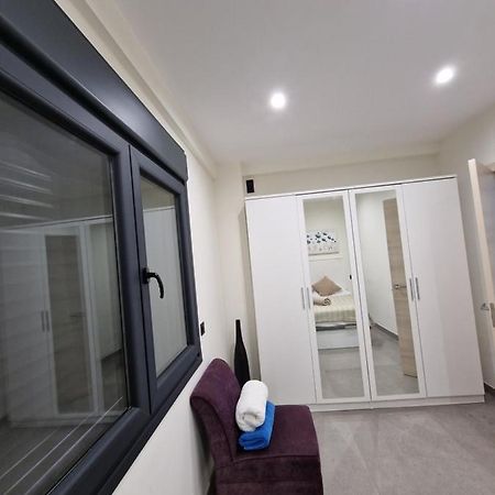 Private Room In The Center Of Estepona Exterior photo