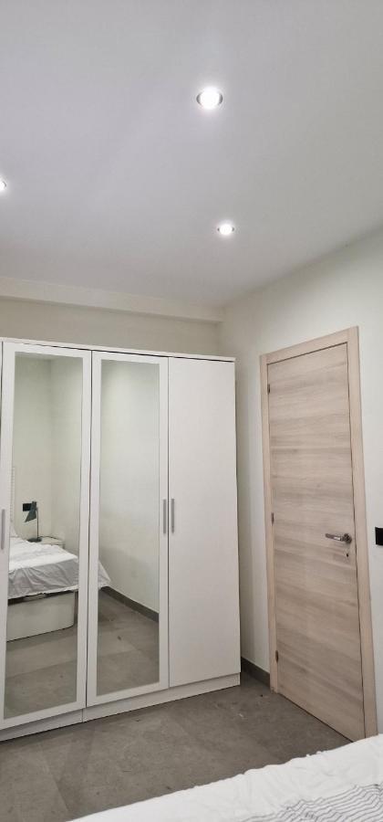 Private Room In The Center Of Estepona Exterior photo